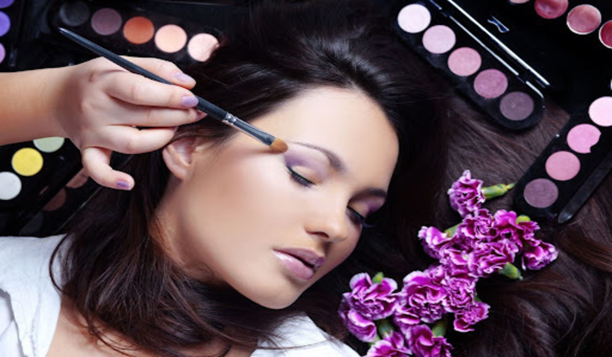 Top 8 Home Salon Beauty Services in High Demand